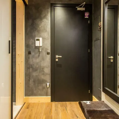 Halnica Pod Skocznia Klimatyzacja - Jacuzzi & Sauna זקופאנה