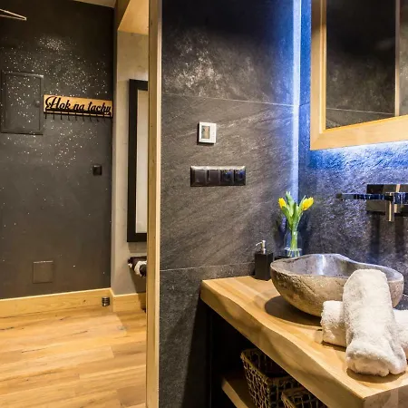 アパート Halnica Pod Skocznia - Jacuzzi & Sauna, Parking ザコパネ