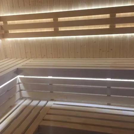 Halnica Pod Skocznia - Jacuzzi & Sauna, Parking アパート ザコパネ